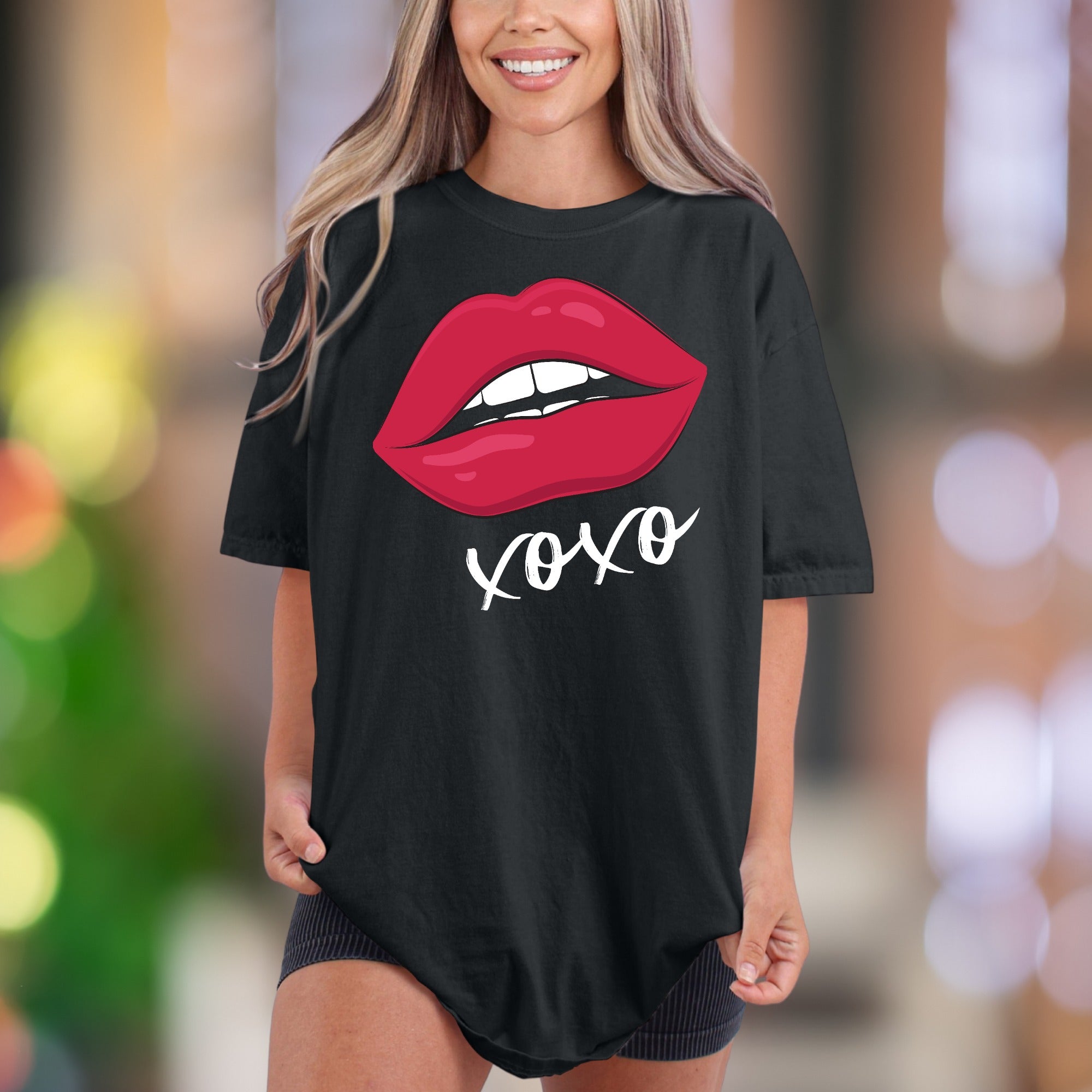 "XOXO" | Comfort Colors Unisex Adult T-Shirt | Playful Romantic Style