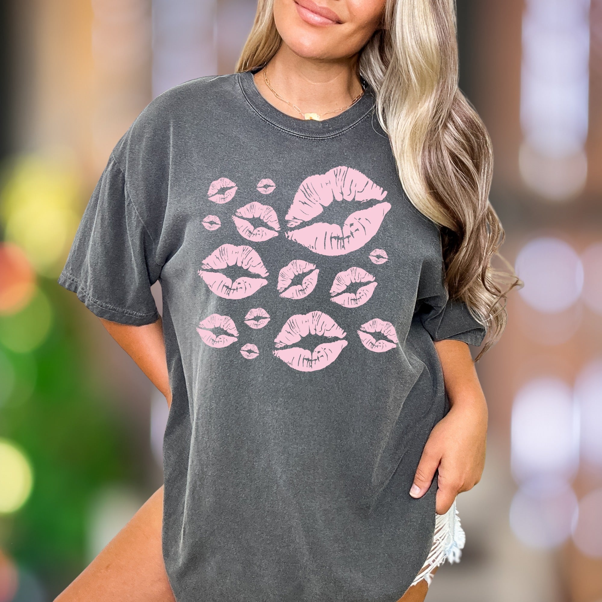 Pink Lips Kiss Marks Pattern | Comfort Colors Unisex Adult T-Shirt | Playful Feminine Style