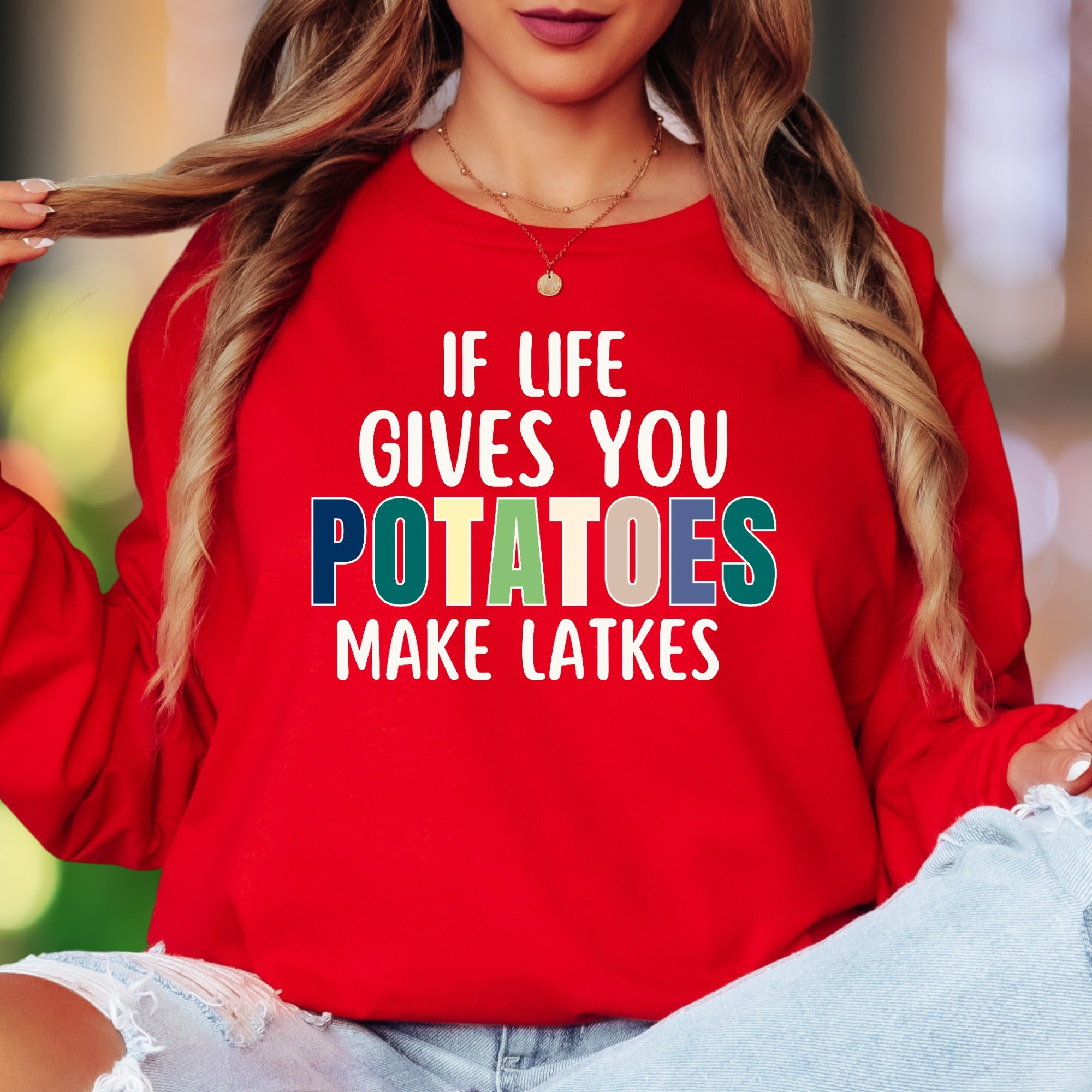 "If Life Gives You Potatoes Make Latkes" | Funny Typography Unisex Adult Long Sleeve T-Shirt | Foodie Humor