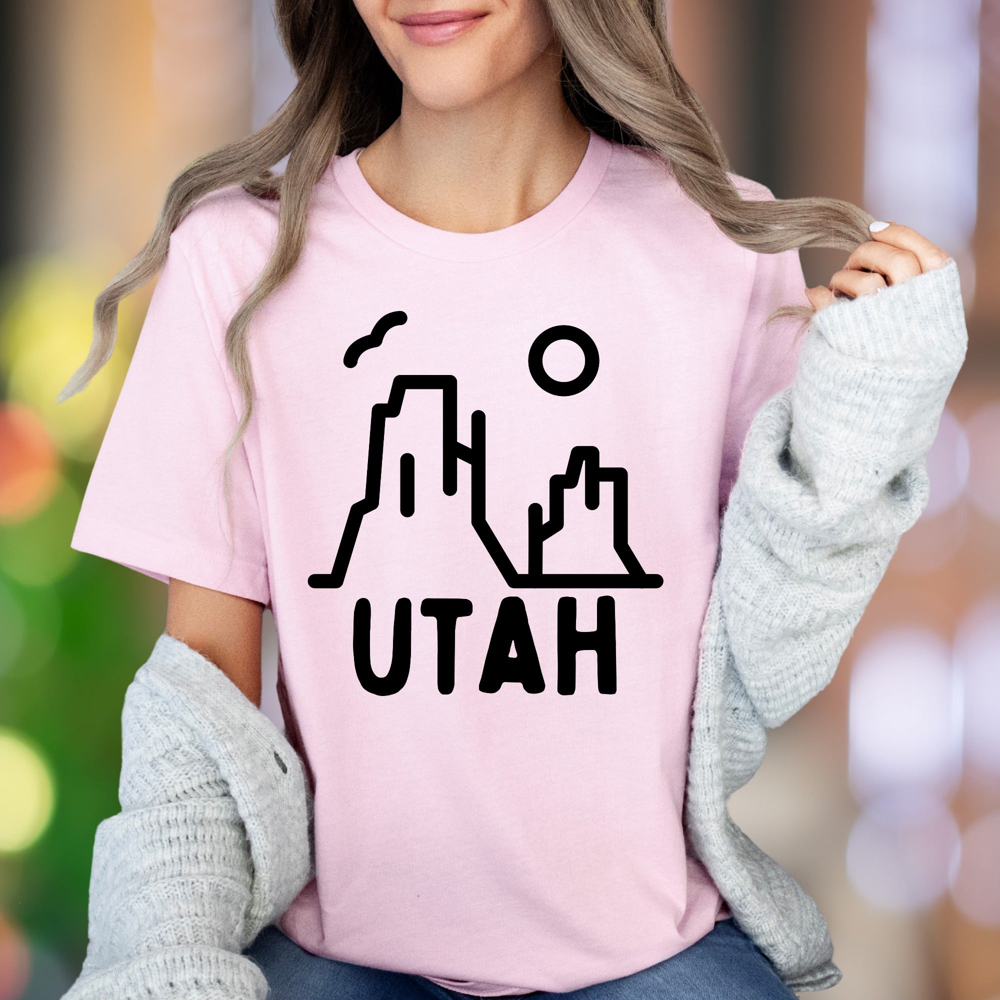 "UTAH" | Minimal Nature Outline Unisex Adult T-Shirt | Travel & Adventure