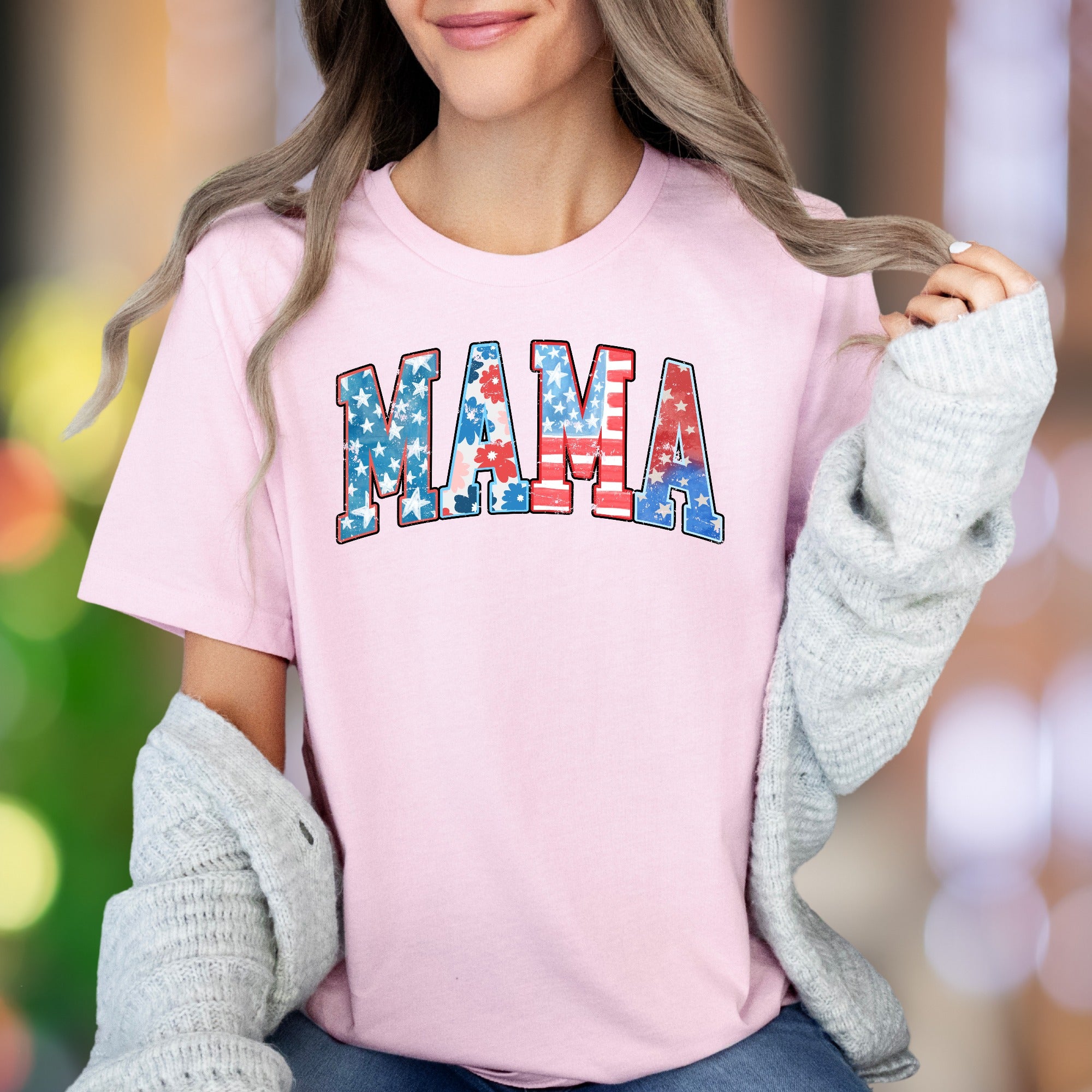 "MAMA" | Distressed Grunge Typography Unisex Adult T-Shirt | Patriotic Lifestyle