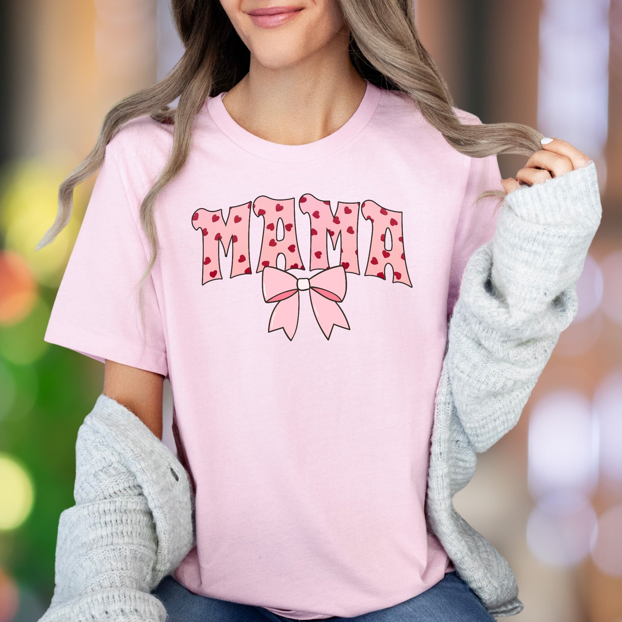 "MAMA" | Heart Pattern Typography Unisex Adult T-Shirt | Loving Mother Style