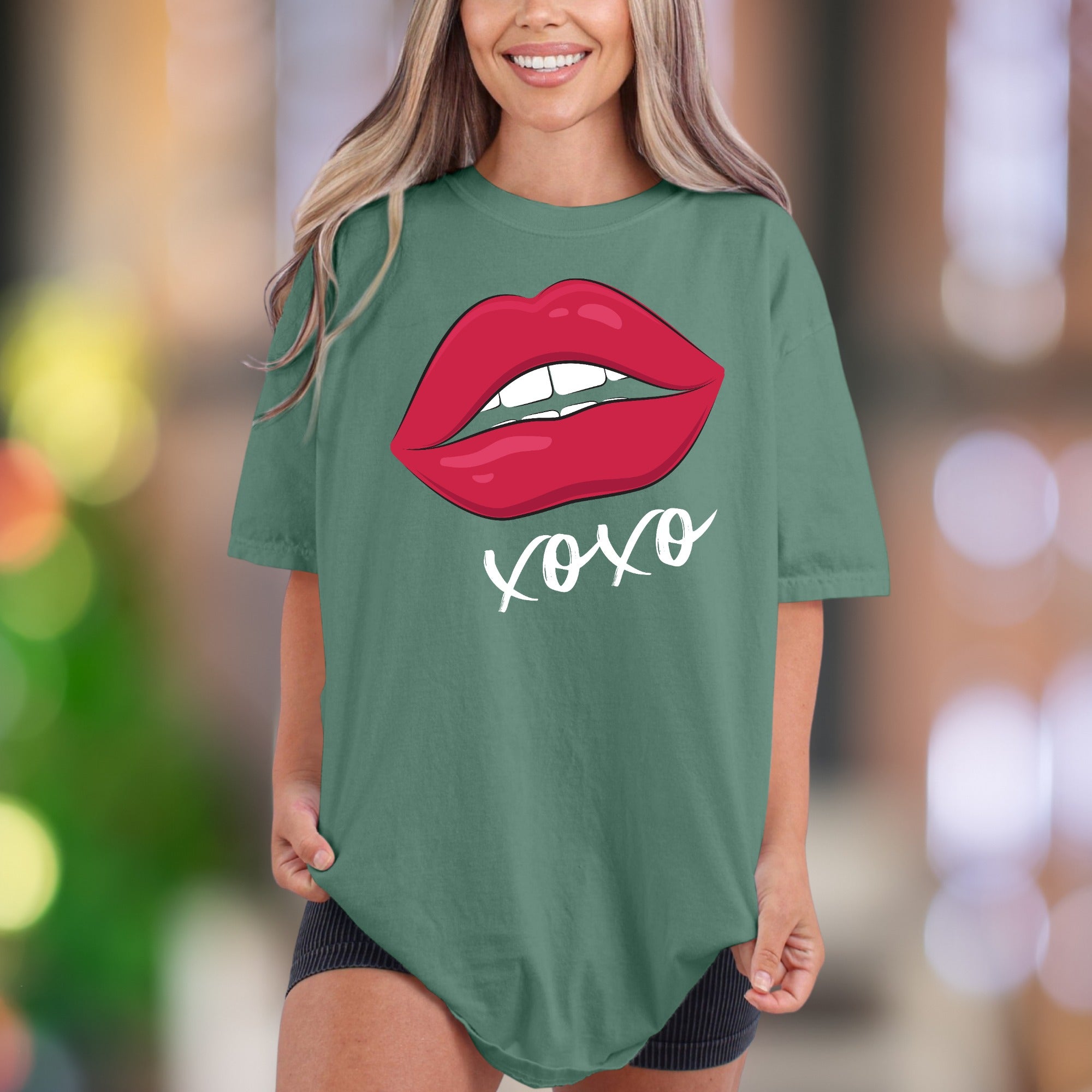"XOXO" | Comfort Colors Unisex Adult T-Shirt | Playful Romantic Style