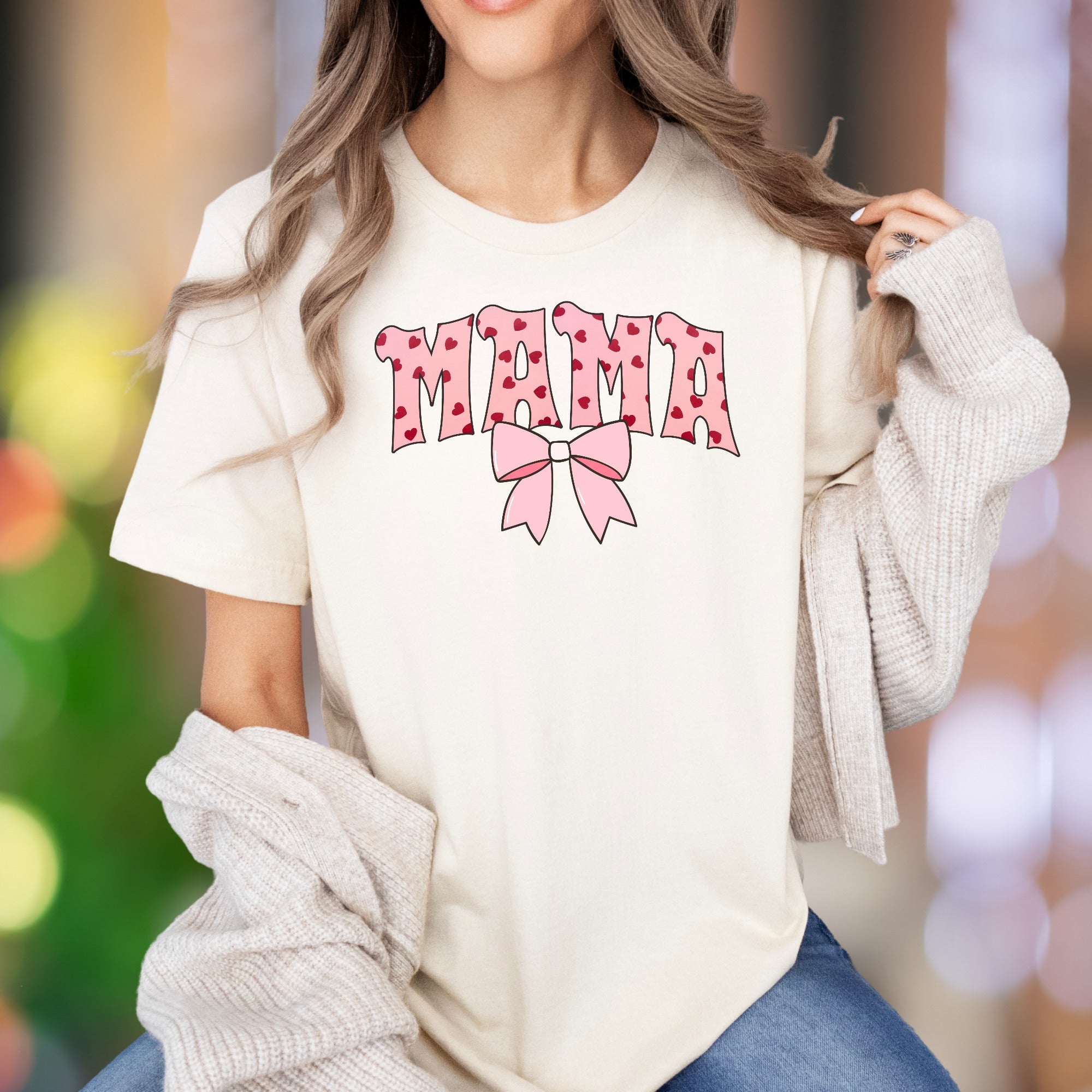 "MAMA" | Heart Pattern Typography Unisex Adult T-Shirt | Loving Mother Style