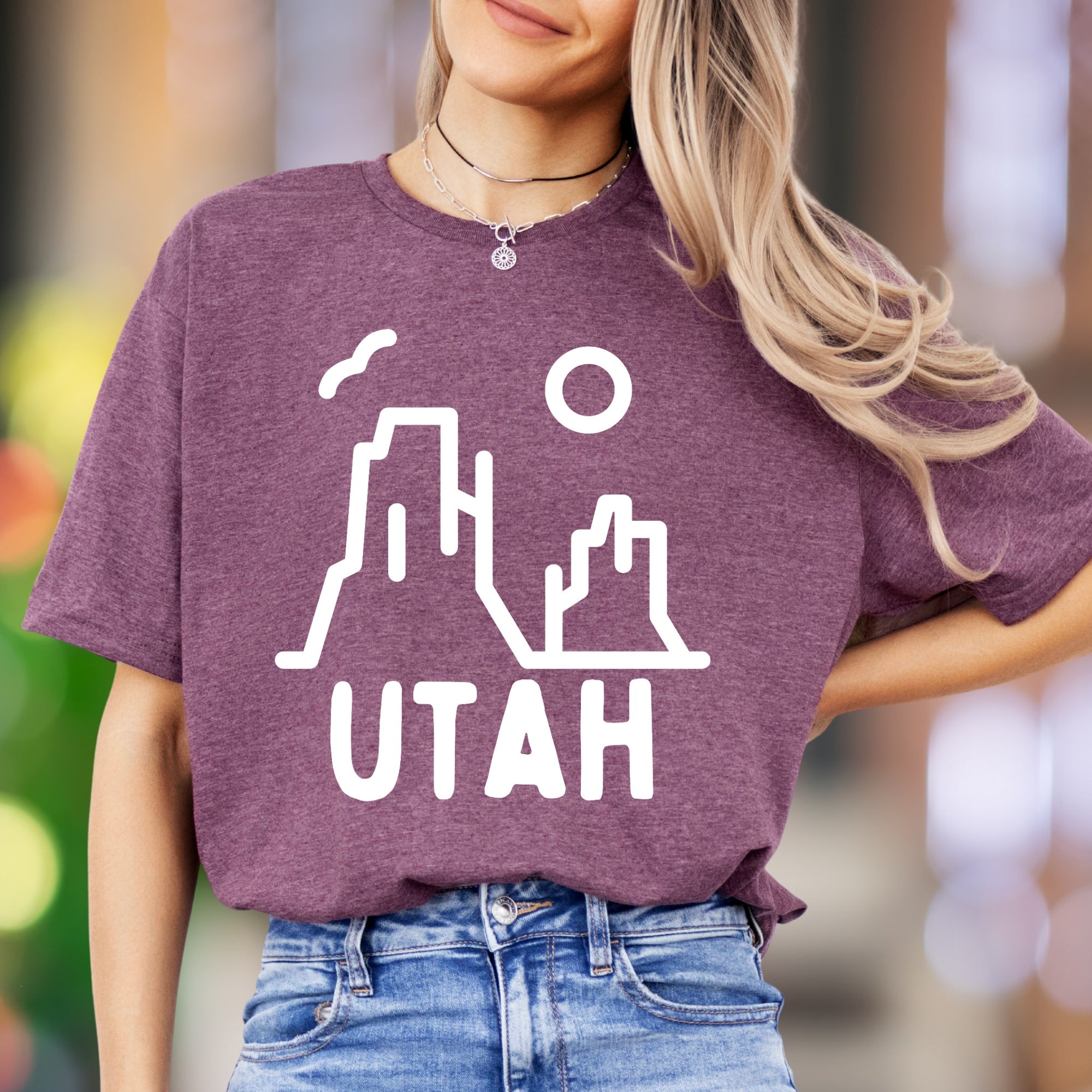 "UTAH" | Minimal Nature Outline Unisex Adult T-Shirt | Travel & Adventure