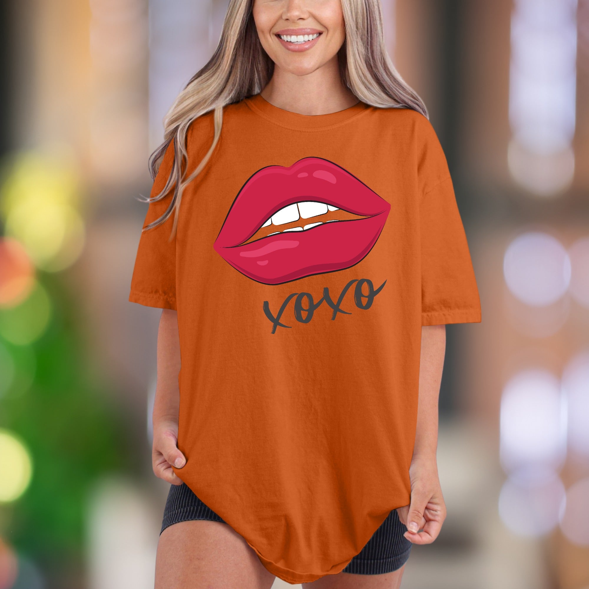 "XOXO" | Comfort Colors Unisex Adult T-Shirt | Playful Romantic Style